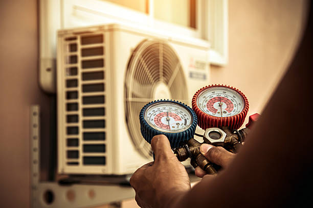 Professional Hvac technician working in Brownstown, PA